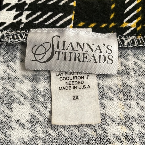 Shannas Threads Plaid Skirt - Picture 2 of 2